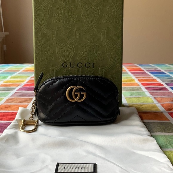 🌹GUCCI GG MARMONT POUCH WITH KEYCHAIN HOOK  🌹NWT 🌹 - Picture 2 of 16